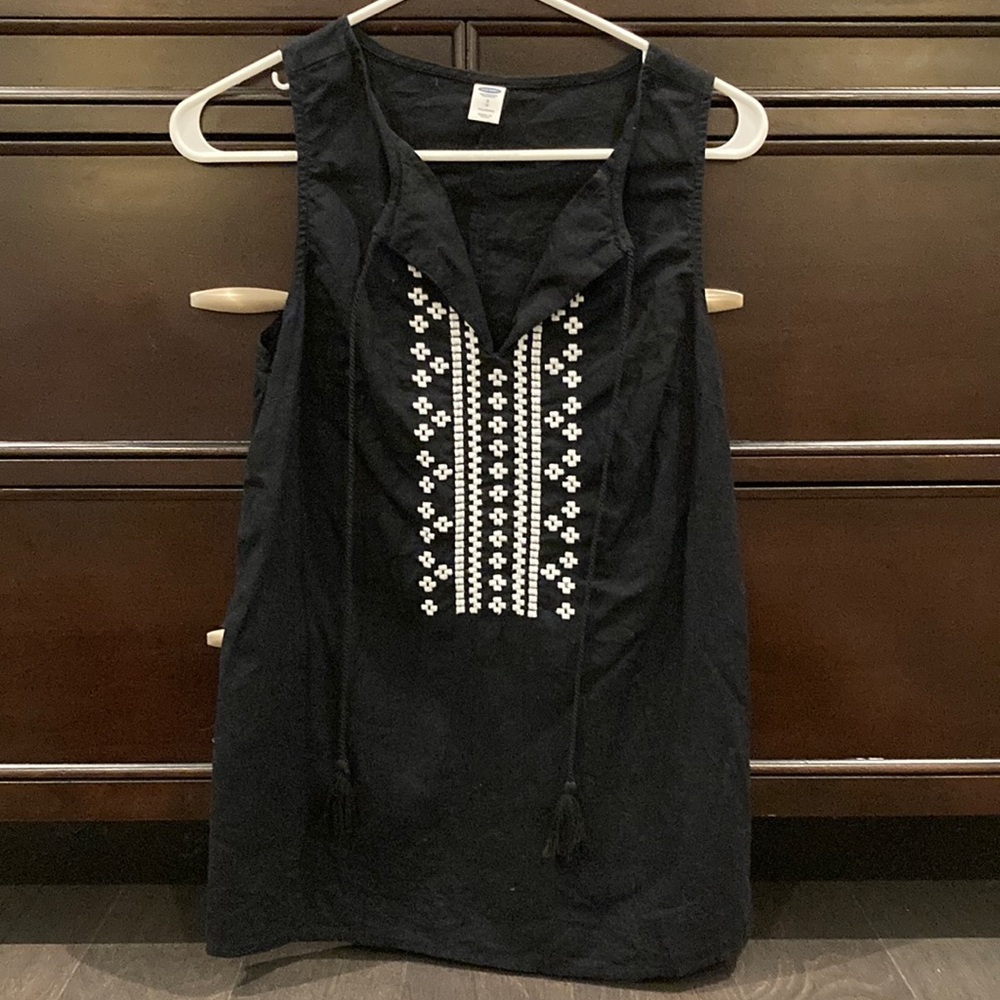 Embroidered Linen blend top